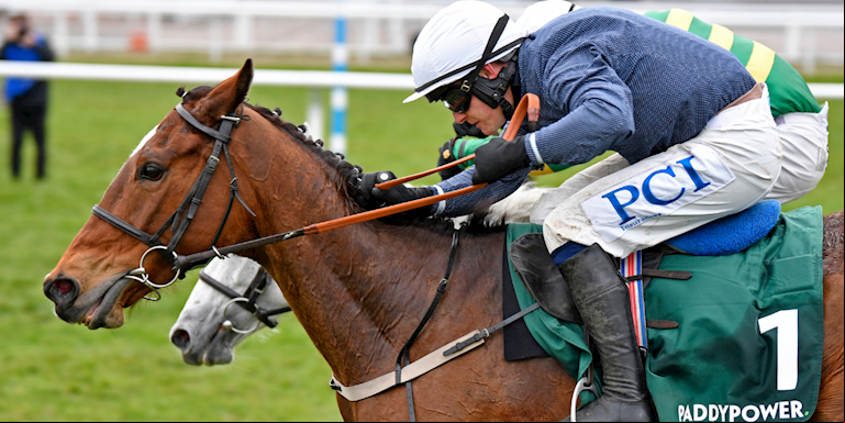 Race 6 on Gold Cup Day at Cheltenham 2021