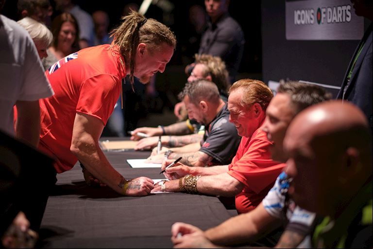 Cheltenham Darts 4.jpg
