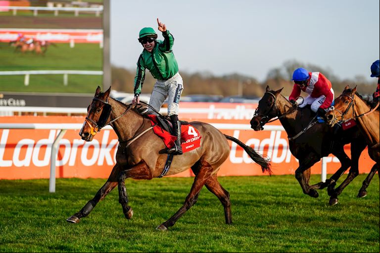 ANOTHER BIG-RACE SUCCESS FOR THE BARGAIN HORSE HEWICK AS HE COMES WITH TREMENDOUS LATE RUN TO LAND G
