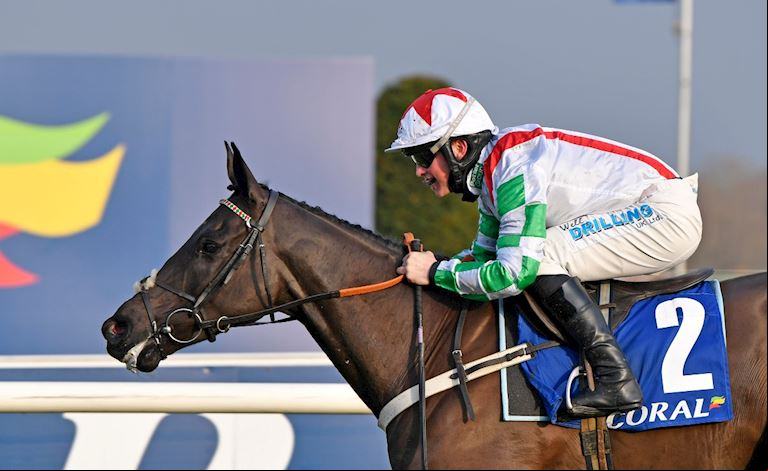 MISTER FISHER BACK TO WINNING WAYS IN CORAL SILVINIACO CONTI CHASE TO SET UP POSSIBLE RYANAIR CHASE 