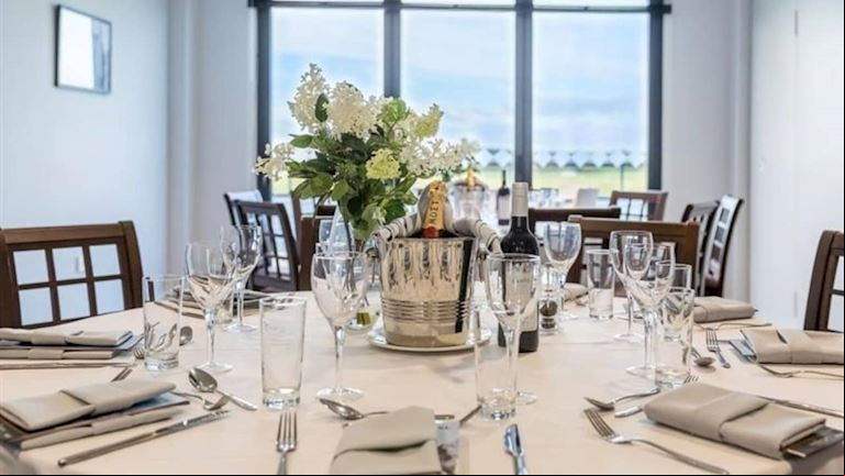 BID4ABOX AT HUNTINGDON RACECOURSE